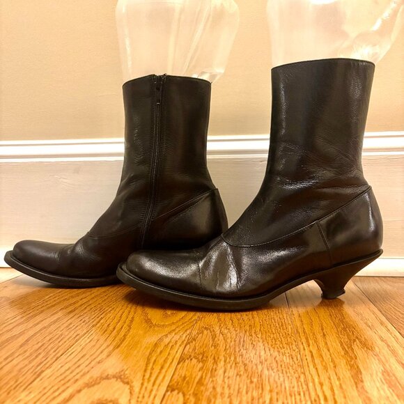 VINTAGE Miu Miu Black Leather Booties Cone/Kitten  Heel EU 37.5 - Picture 1 of 13